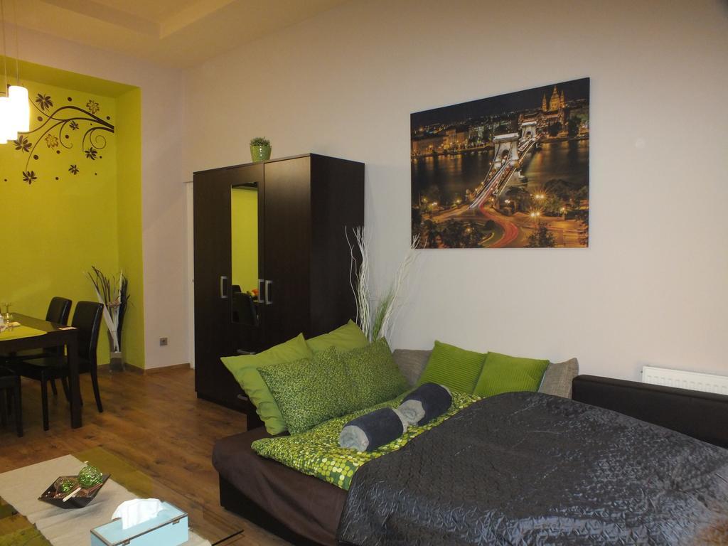 Standard Apartment By Hi5 - Feherhajo Будапеща Стая снимка