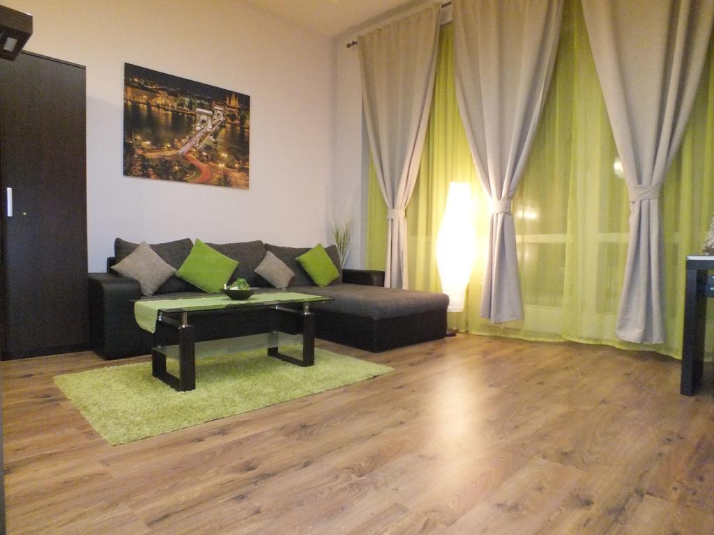 Standard Apartment By Hi5 - Feherhajo Будапеща Стая снимка
