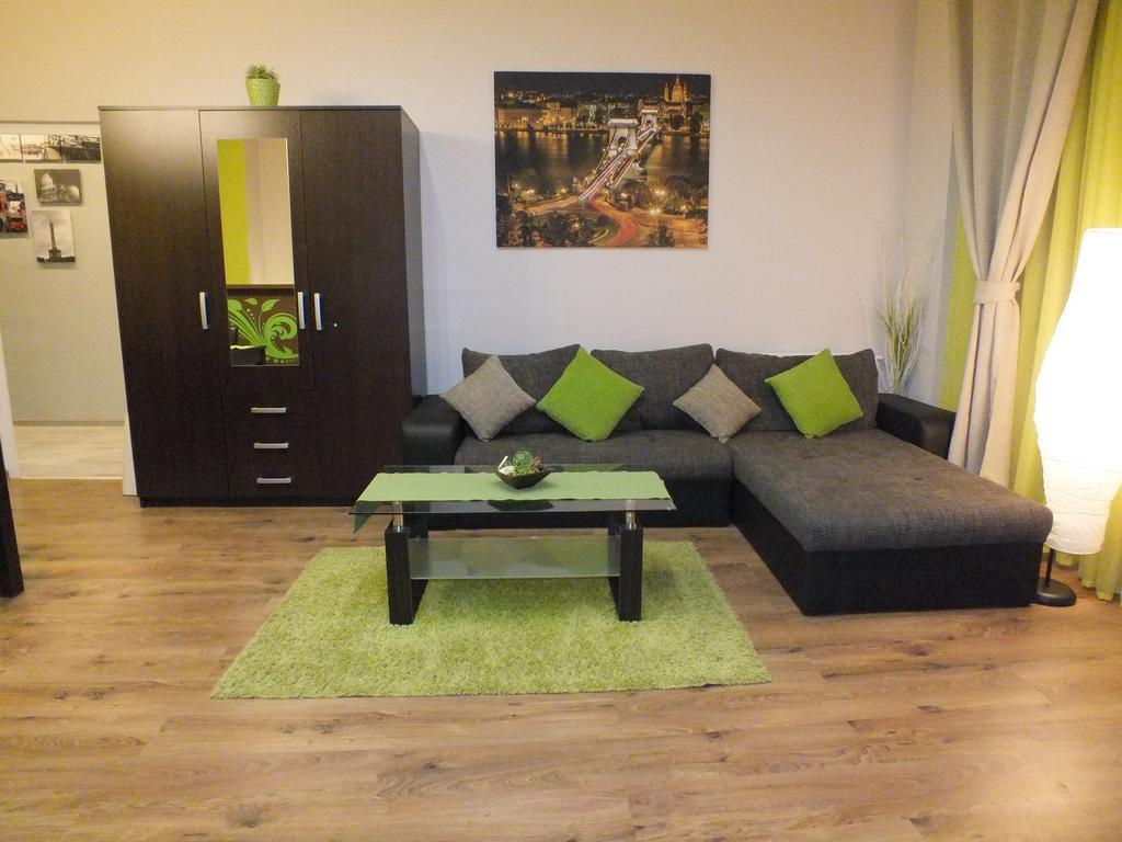 Standard Apartment By Hi5 - Feherhajo Будапеща Стая снимка